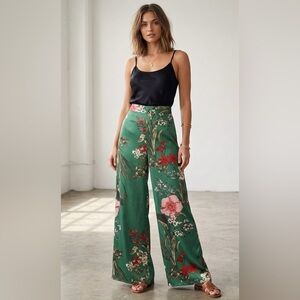 Lulus thriving vibes green floral print wide leg pants size M